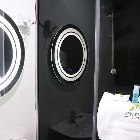 Appleville Suites Ikeja Buitenkant foto