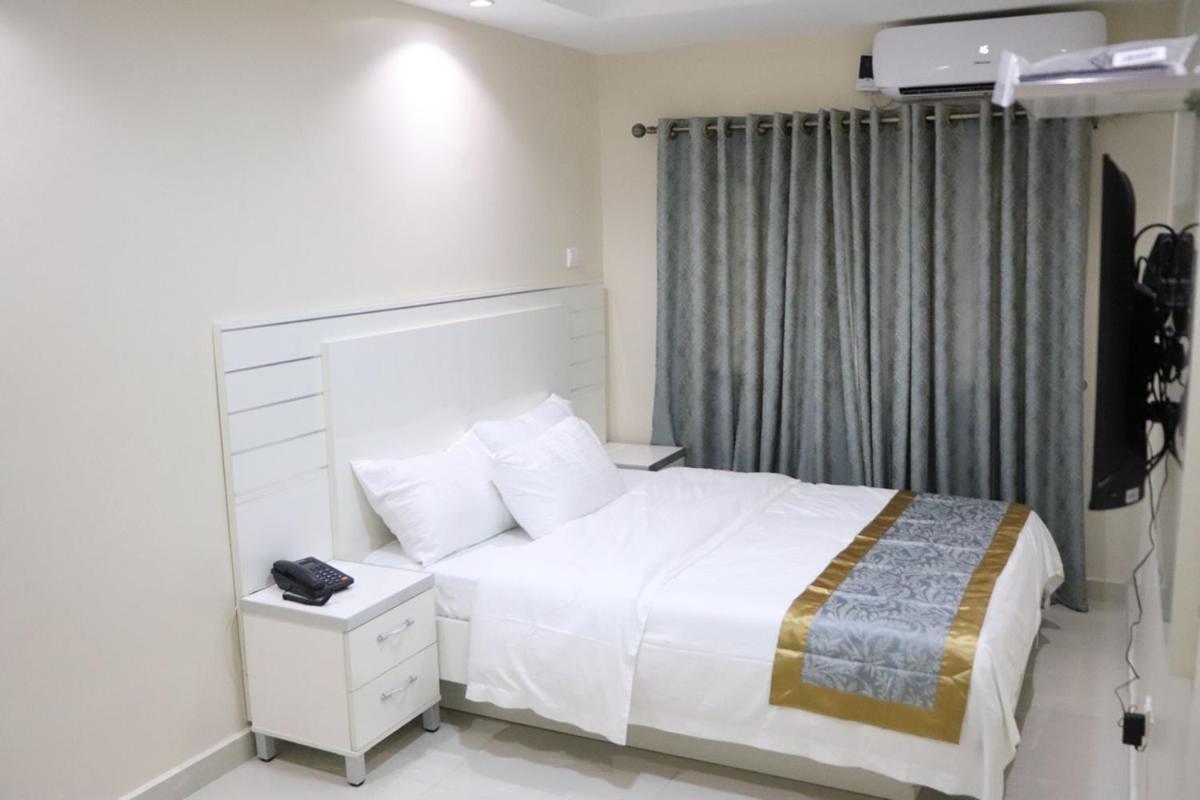 Appleville Suites Ikeja Buitenkant foto