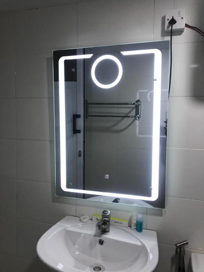 Appleville Suites Ikeja Buitenkant foto
