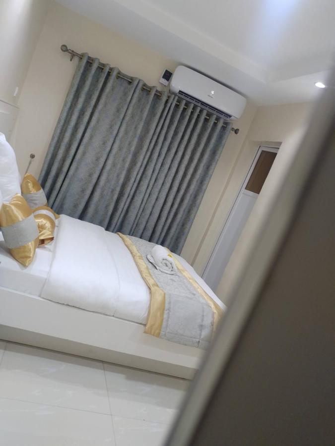 Appleville Suites Ikeja Buitenkant foto